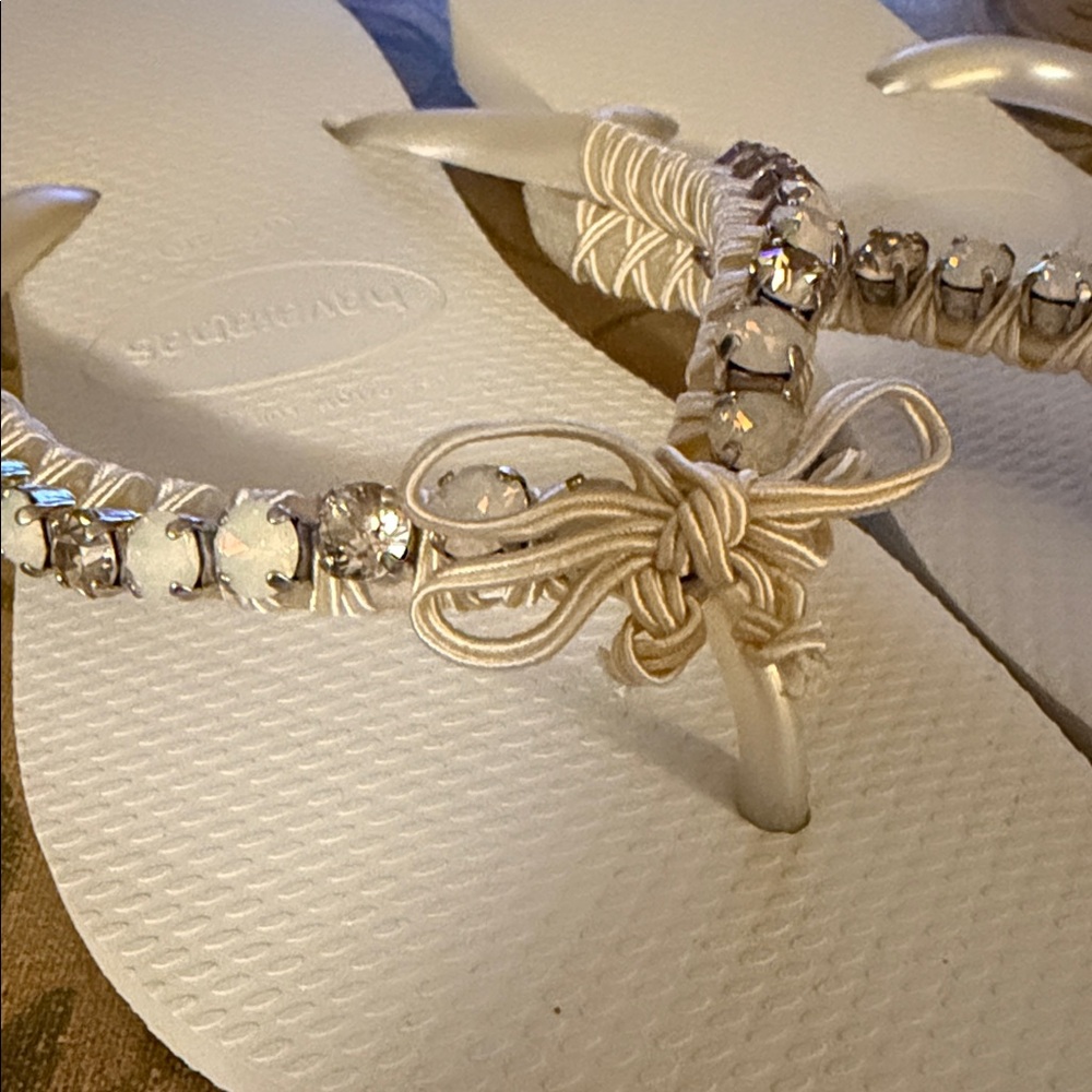Havaianas Women's Cream Embellished Sandals - Picture 2 of 5